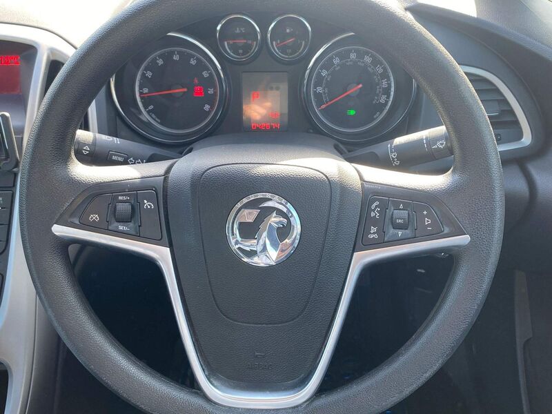 VAUXHALL ASTRA 1.6 16v Exclusiv Auto Euro 5 5dr 2010