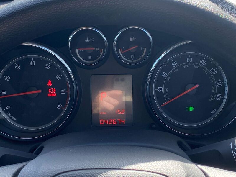 VAUXHALL ASTRA 1.6 16v Exclusiv Auto Euro 5 5dr 2010