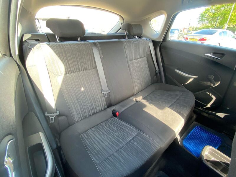 VAUXHALL ASTRA 1.6 16v Exclusiv Auto Euro 5 5dr 2010