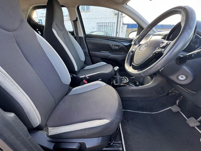 TOYOTA AYGO 1.0 VVT-i x-clusiv Euro 5 5dr Euro 5 2014