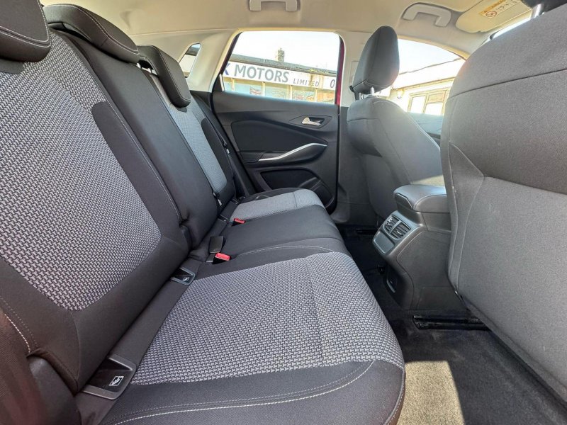 VAUXHALL GRANDLAND X 1.2 Turbo SE Euro 6 (s/s) 5dr 2018