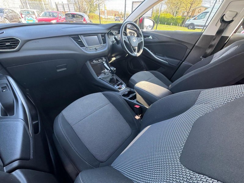 VAUXHALL GRANDLAND X 1.2 Turbo SE Euro 6 (s/s) 5dr 2018