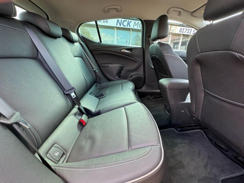 VAUXHALL ASTRA 1.4i Turbo Elite Nav Euro 6 5dr 2015