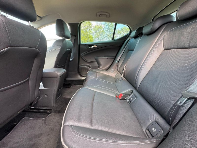 VAUXHALL ASTRA 1.4i Turbo Elite Nav Euro 6 5dr 2015