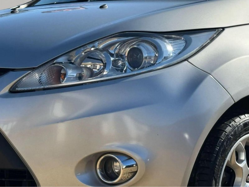 FORD FIESTA 1.4 Zetec 5dr 2011
