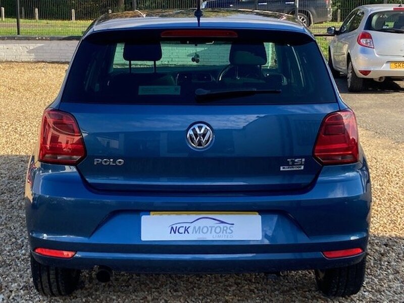VOLKSWAGEN POLO MATCH TSI 2016