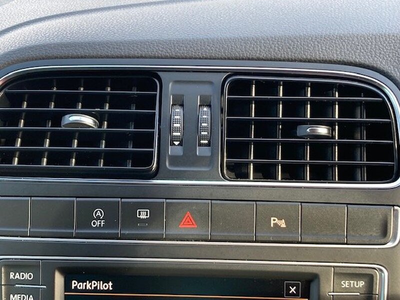 VOLKSWAGEN POLO MATCH TSI 2016