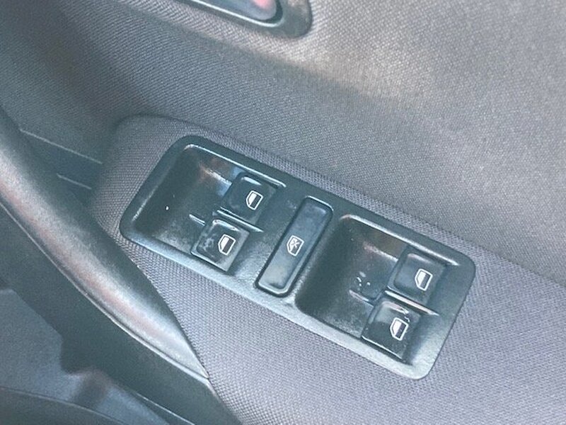 VOLKSWAGEN POLO MATCH TSI 2016