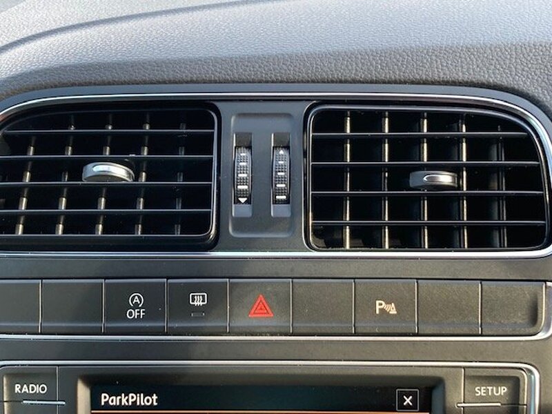 VOLKSWAGEN POLO MATCH TSI 2016