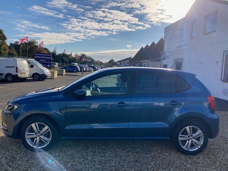 VOLKSWAGEN POLO MATCH TSI 2016
