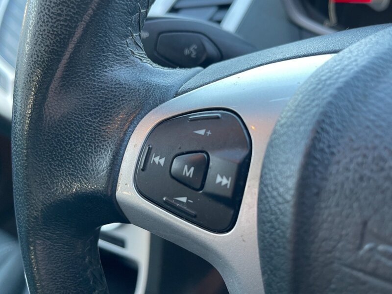FORD FIESTA TITANIUM 2010