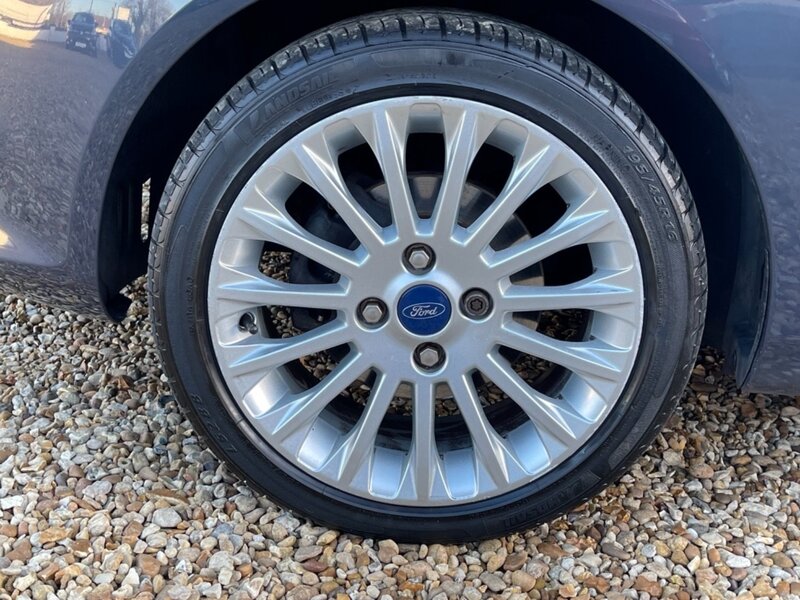 FORD FIESTA TITANIUM 2010