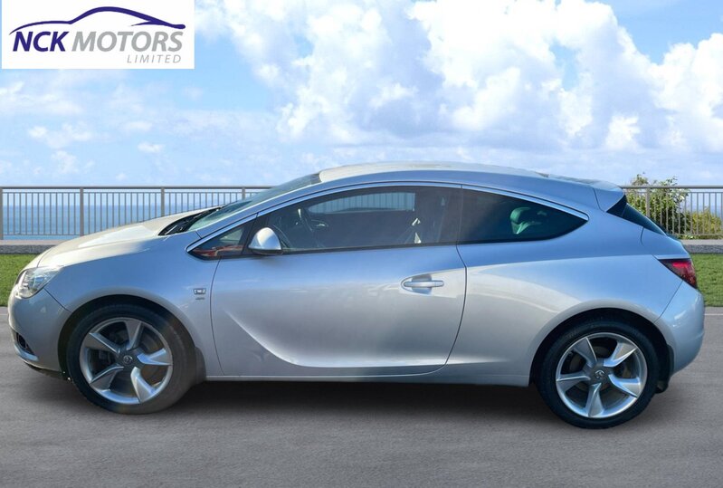 VAUXHALL ASTRA GTC SRI 2013