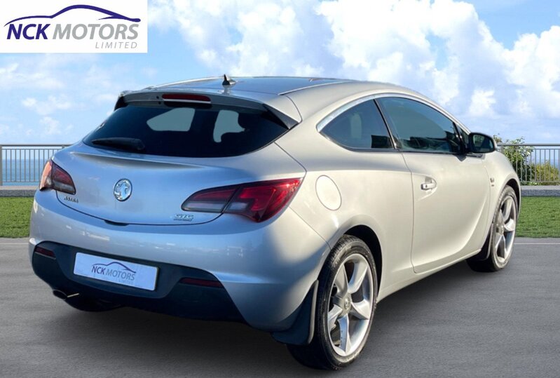 VAUXHALL ASTRA GTC SRI 2013
