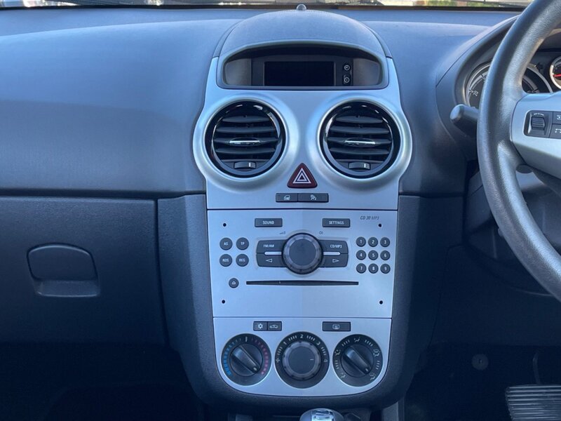 VAUXHALL CORSA CLUB AC 16V 2009