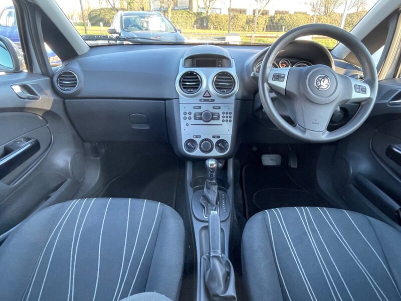 VAUXHALL CORSA CLUB AC 16V 2009