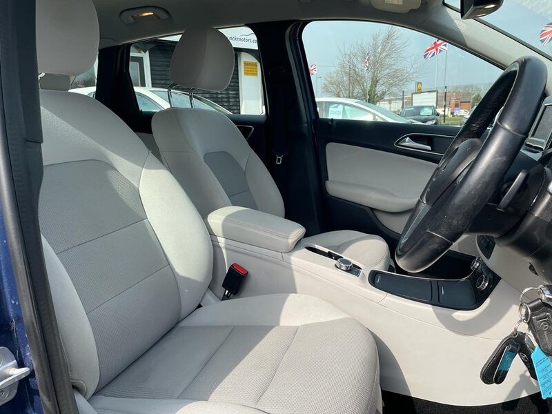 MERCEDES-BENZ B CLASS B200 CDI BLUEEFFICIENCY SE 2012