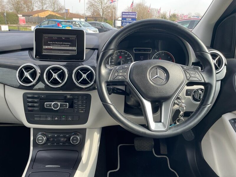 MERCEDES-BENZ B CLASS B200 CDI BLUEEFFICIENCY SE 2012
