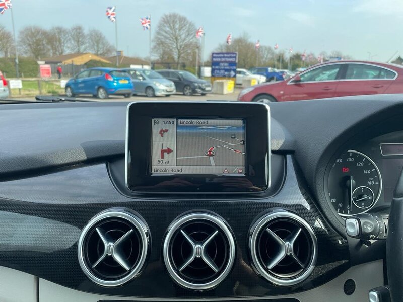MERCEDES-BENZ B CLASS B200 CDI BLUEEFFICIENCY SE 2012