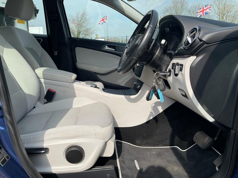 MERCEDES-BENZ B CLASS B200 CDI BLUEEFFICIENCY SE 2012