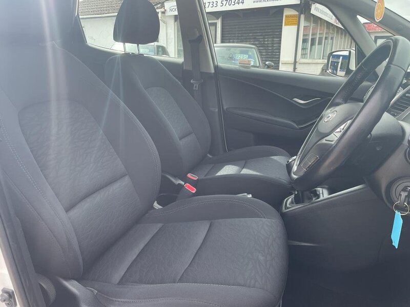 HYUNDAI IX20 ACTIVE 2012