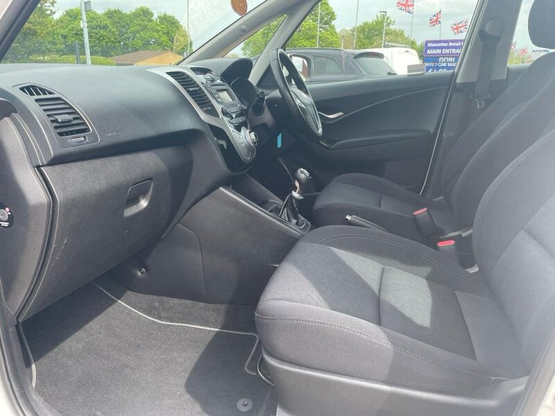HYUNDAI IX20 ACTIVE 2012