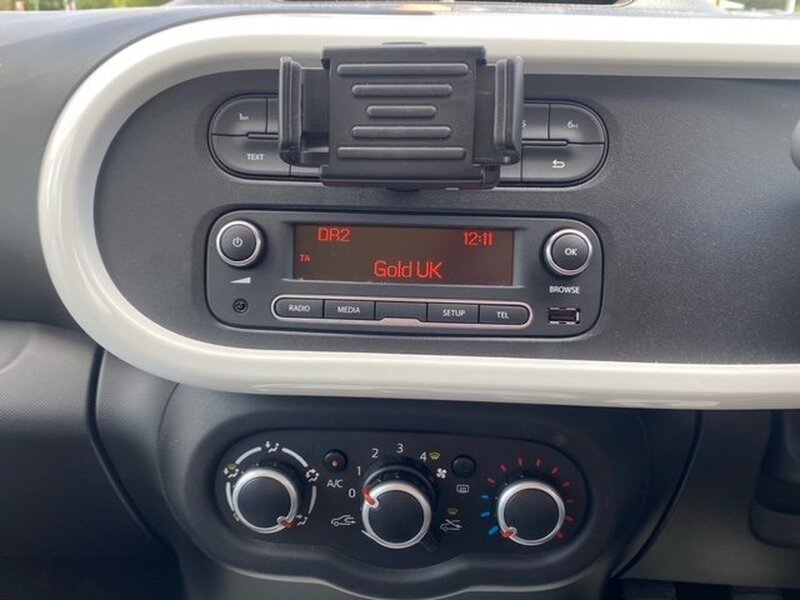 RENAULT TWINGO PLAY SCE 2016