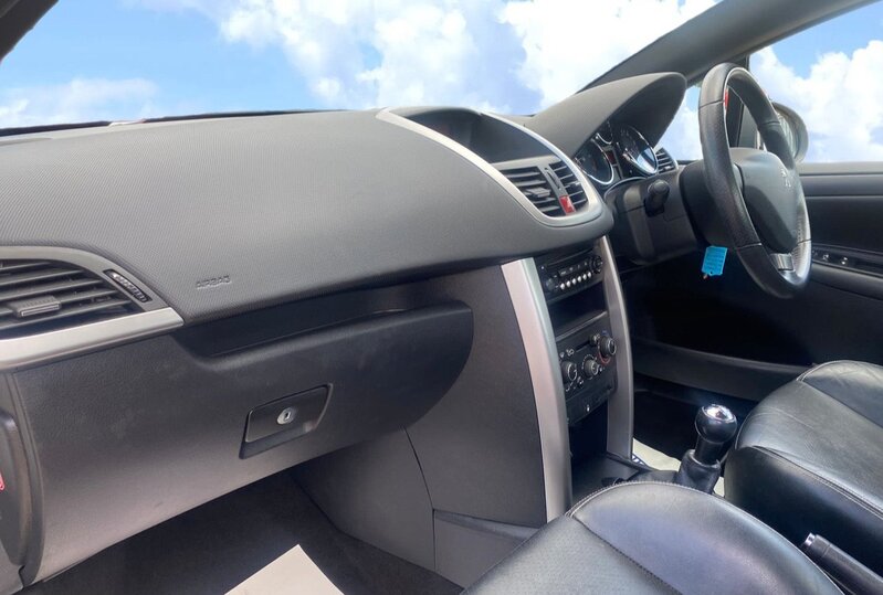 PEUGEOT 207 CC ALLURE 2013