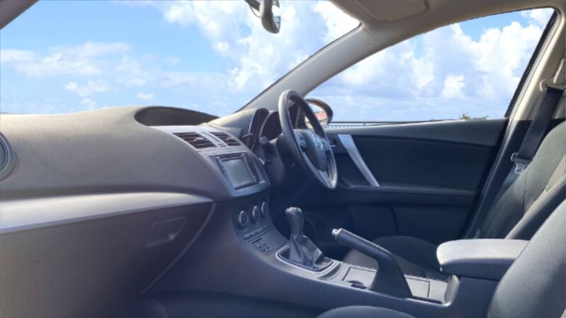 MAZDA 3 VENTURE EDITION 2013