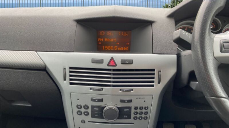 VAUXHALL ASTRA SXI 2009
