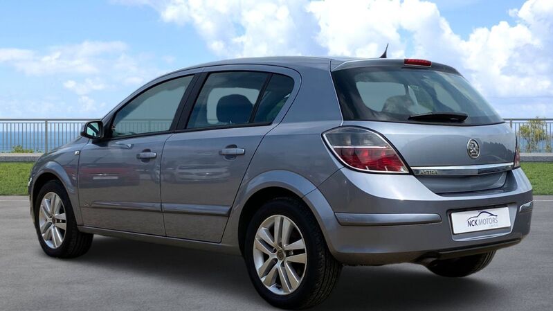 VAUXHALL ASTRA SXI 2009