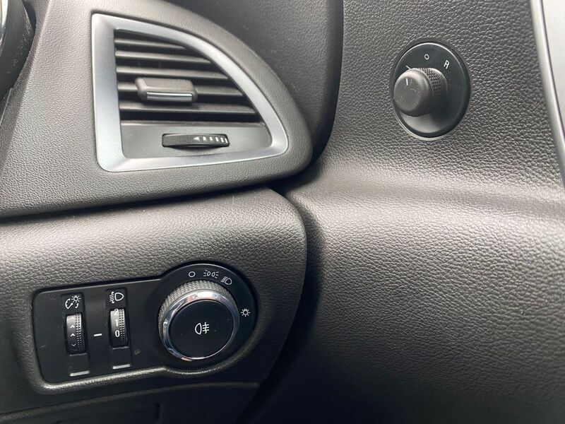 VAUXHALL ASTRA SXI 2009