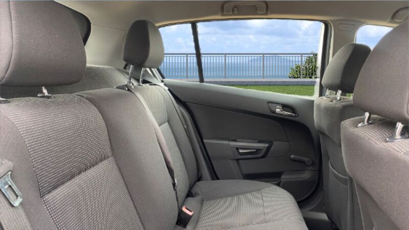 VAUXHALL ASTRA SXI 2009