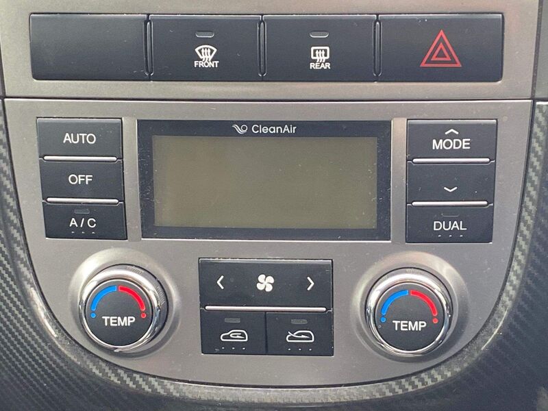 HYUNDAI SANTA FE 2.2 CRDi Premium Auto 4WD Euro 5 5dr (7 seat) 2011