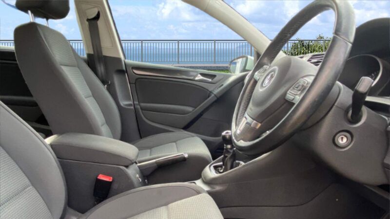 VOLKSWAGEN GOLF 1.6 TDI BlueMotion Tech Match Euro 5 (s/s) 5dr 2011