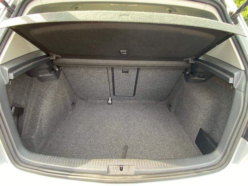 VOLKSWAGEN GOLF 1.6 TDI BlueMotion Tech Match Euro 5 (s/s) 5dr 2011
