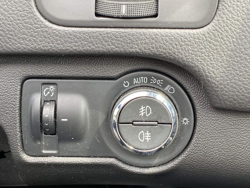 VAUXHALL INSIGNIA 2.0 CDTi Elite Nav Sports Tourer Auto Euro 5 5dr 2014