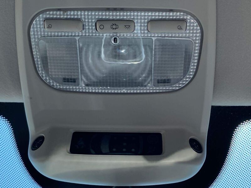 PEUGEOT 3008 1.6 HDi Allure Euro 5 5dr 2014